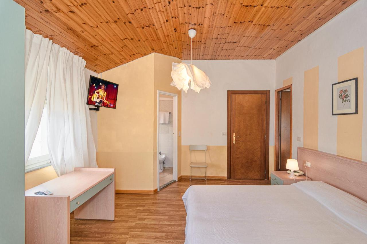 פורטה דיי מארמי Albergo Villa Gradita מראה חיצוני תמונה