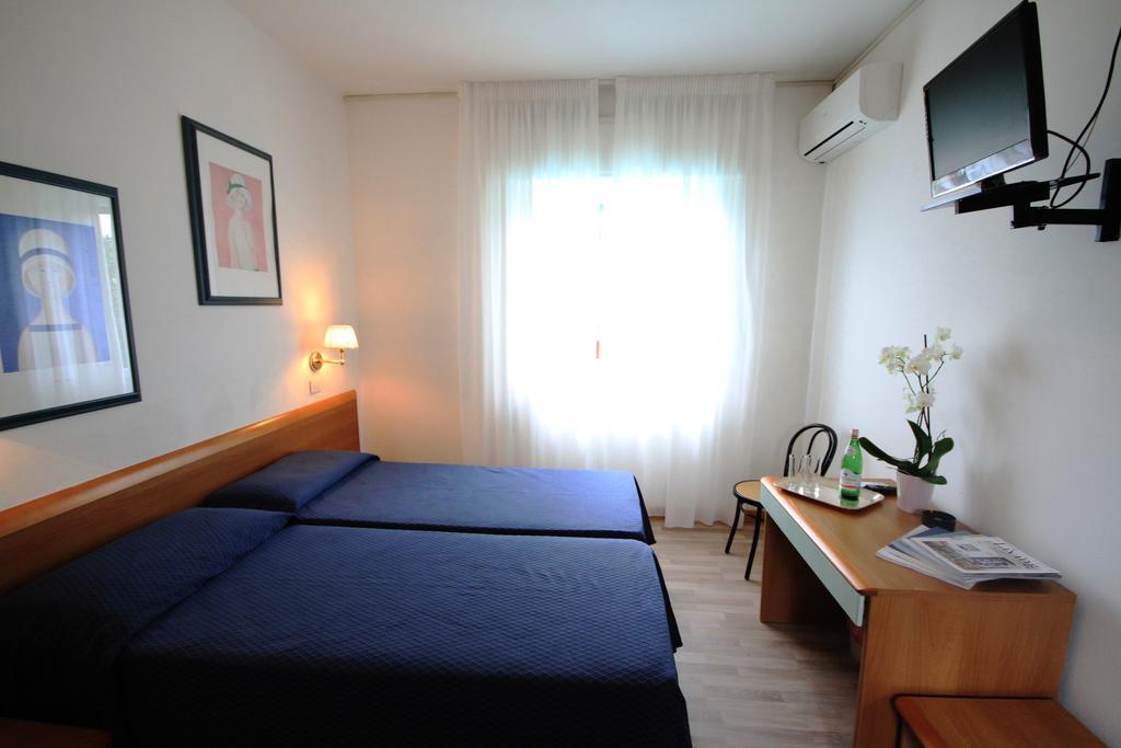 פורטה דיי מארמי Albergo Villa Gradita מראה חיצוני תמונה