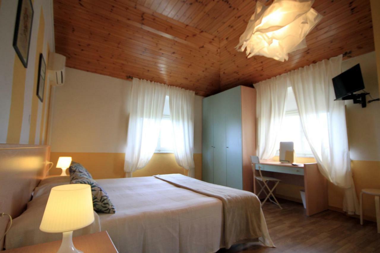 פורטה דיי מארמי Albergo Villa Gradita מראה חיצוני תמונה